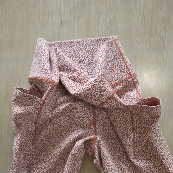 Athleta Salutation Stash Hi-Rise Leggings – Speckled Rust Print – Women’s Size L - Picture 12 of 13